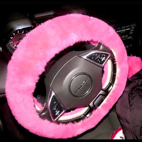 pink fluffy winter warm fur car accessories Steering Wheel Cover 3 piece set - Picture 5 of 6